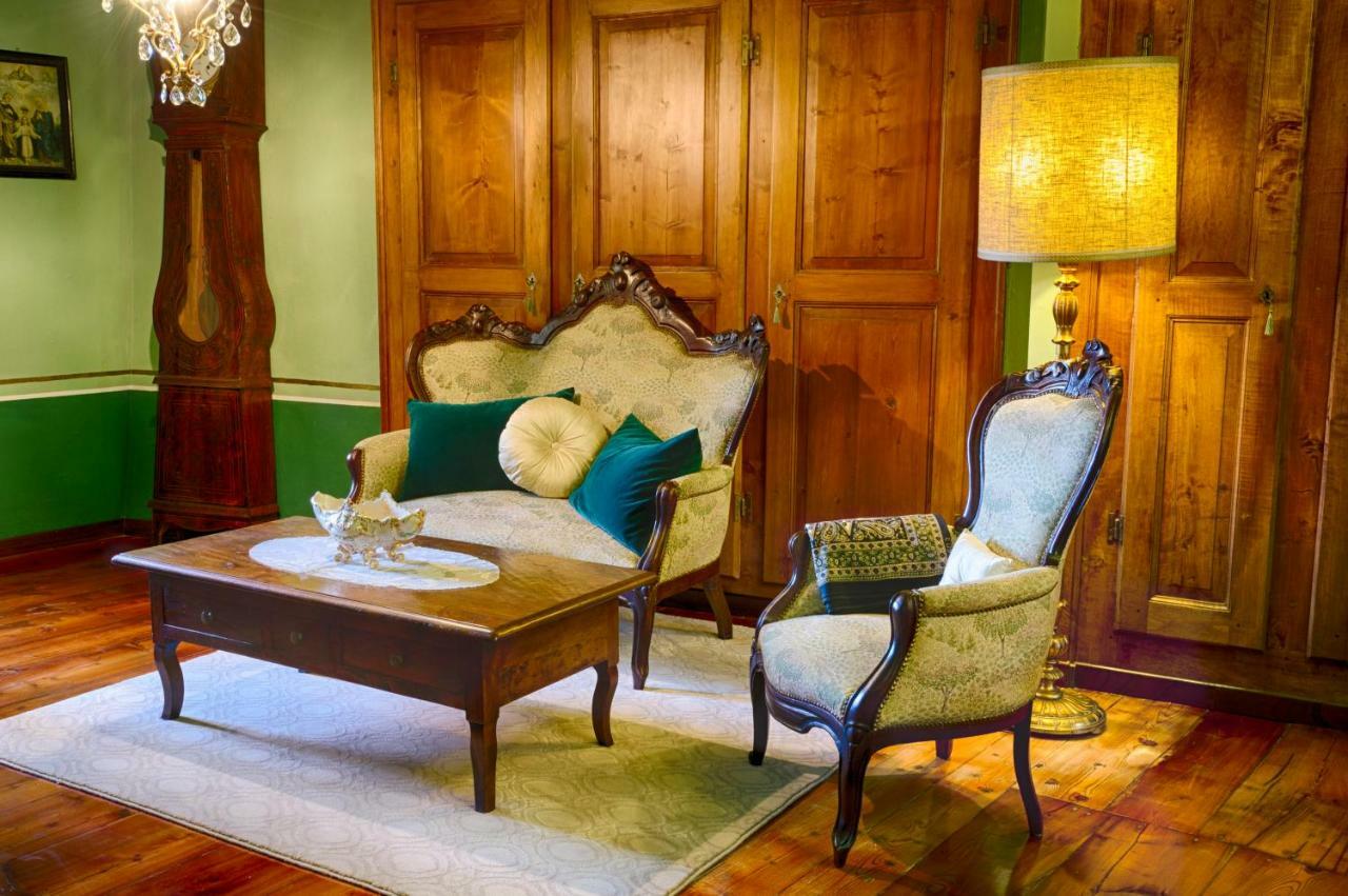Quart De Lune - Boutique B&B アオスタ エクステリア 写真